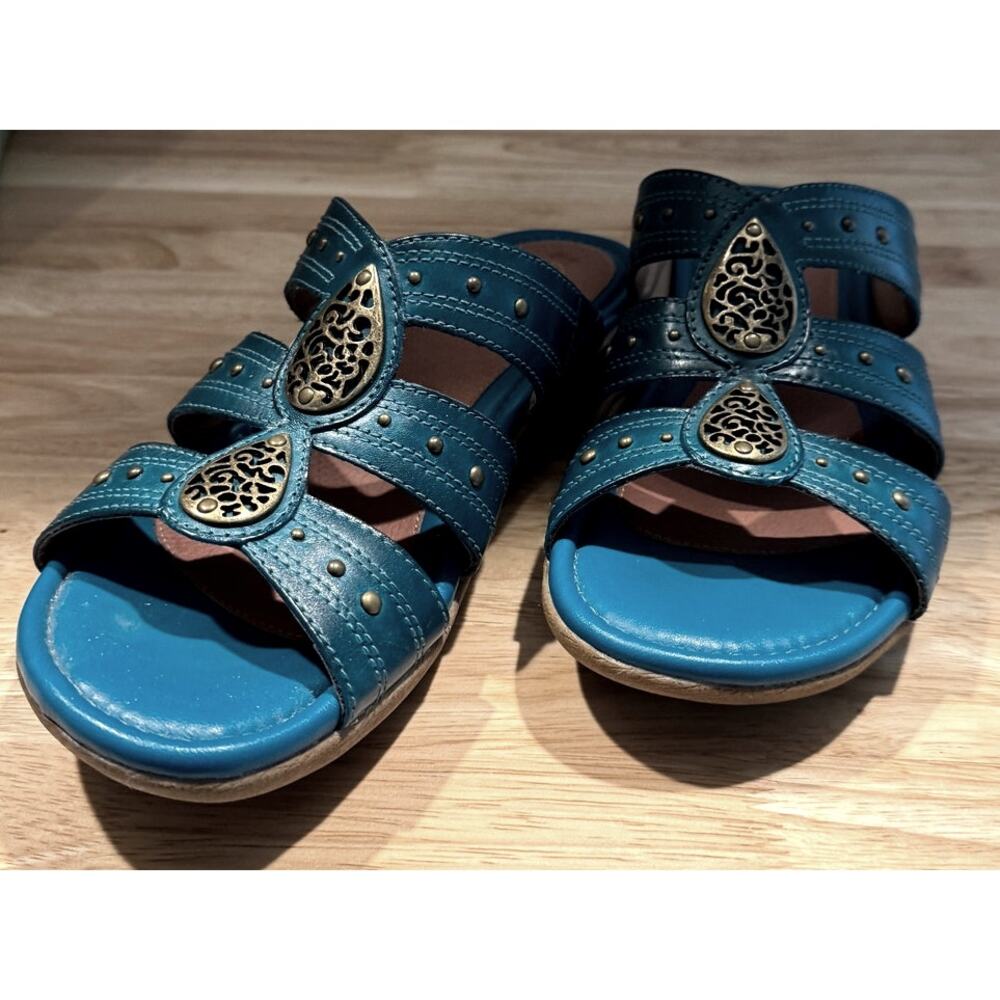 Clarks Artisan Collection Jandi Adorn Slide Sandal Strappy Leather Upper SZ 8